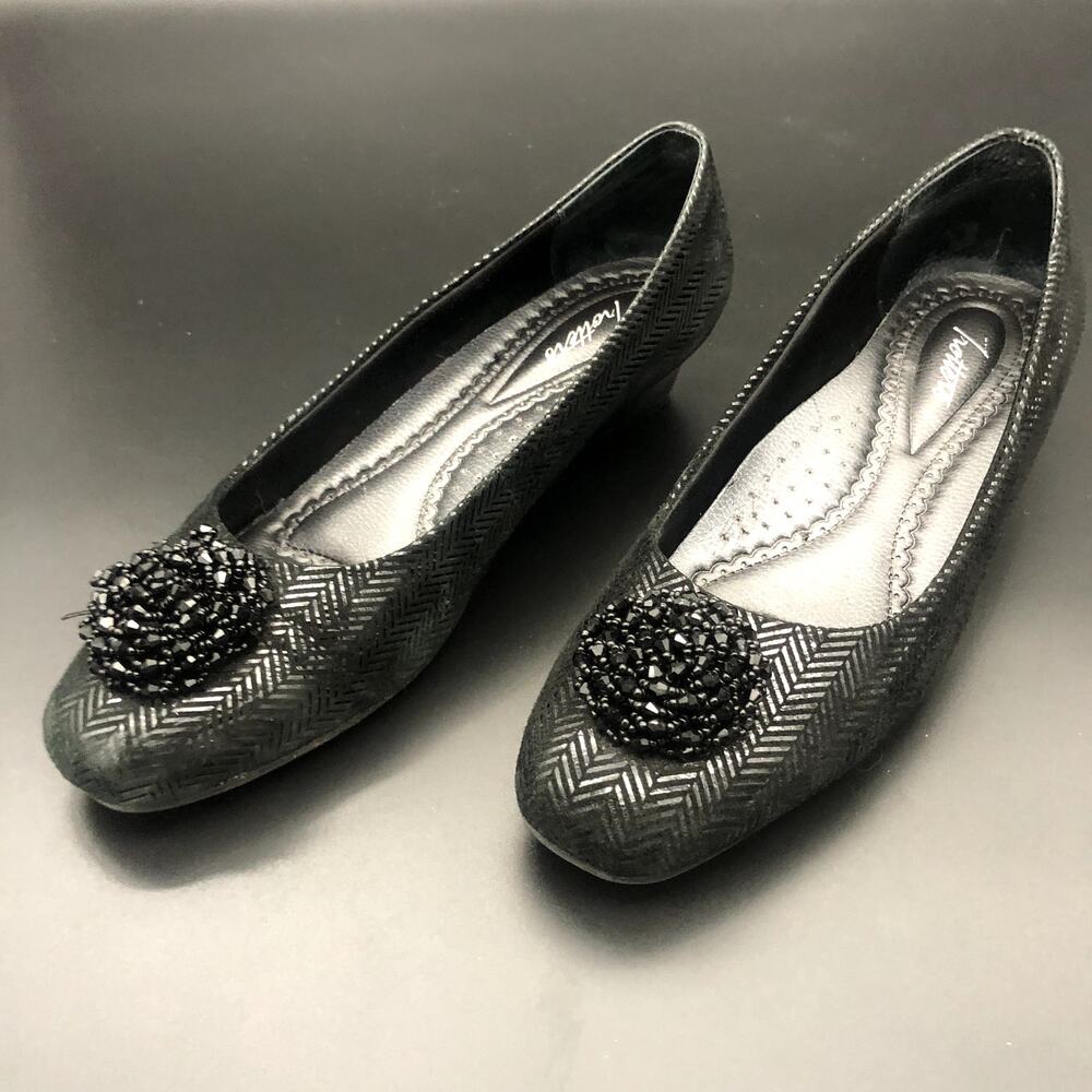 Trotters Black Leather Beaded Rose Loafers, Women's Size 8.5N/EUR 39
